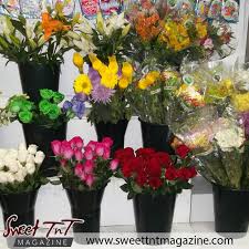 We are artificial flowers wholesalers and can supply you with what you need at extremely low prices. Fresh Flowers For Me On Valentine S Day Sweet Tnt Magazine