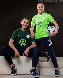 Unsere fc bayern fanshop produkte ermöglichen dir, der ganzen welt zu zeigen, dass dein herz für den deutschen. Vfl Wolfsburg 21 22 Home Away Kits Released Footy Headlines