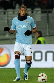 Manchester united are in negotiations to sign jerome boateng, the bayern munich defender whom jose mourinho has identified as a possible solution to what he regards as an acute lack of leadership and experience in his central defensive positions. Calciomercato Manchester City Bayern J Boateng Prossimo Al Trasferimento Calciomercatoweb It News Di Calciomercato