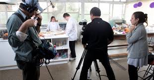 Imágenes de maite alberdi cedidas por el agente topo. Maite Alberdi Obtiene Premio A Mejor Direccion En El Festival Internacional De Cine De Amsterdam El Mostrador