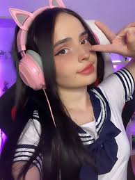 Silvia: Look Kawaii de Colegiala al Estilo Coquette