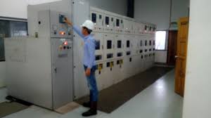 Simpai tamatan untuk pengalir tak bersalut dibuat pada pengalir bagi tiang talian atas tamatan mula dan akhir atau pada tiang pembahagian. Sabah Electrical Chargeman Association