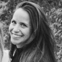 Denise Milo's Instagram, Twitter & Facebook