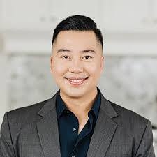 Mark Knoblauch's Instagram, Twitter & Facebook