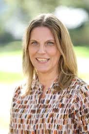 Mitarbeiterinnen und Mitarbeiter in der Geschäftstelle