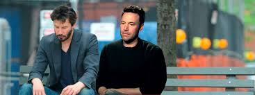 #настроение бен аффлек , #бен аффлек уставший , #бен аффлек курит на крыльце , #бен аффлек с сигаретой , #курящий на улице бен аффлек мем в синей кофте. Grustnyj Ben Afflek Pod Muzyku Hello Darkness My Old Friend