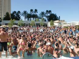 Big Pool Party At Wet Republic Vegas Pool Party Las Vegas Pool Las Vegas