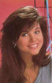 Kelly S Hair Was Always Amazing In Saved By The Bell Kelly Kapowski Hair Tiffani Thiessen Young Tiffani Amber Thiessen