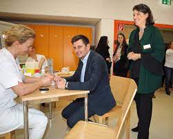 05 7979 / 30 000 fax.: Landesrat Illedits Besuchte Tag Der Offenen Tur Der Gkps Oberwart Land Burgenland