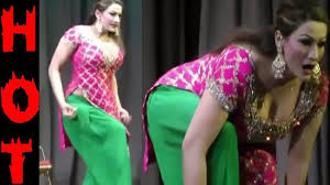 Watch now for free without registration! Pakistani Hot And Sexy Shadi Mujra Latest Mujra Dance 2020 Youtube