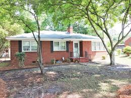 2605 Crockett Dr Greenville Nc 27858 Zillow Zillow Nc Real Estate Estate Homes