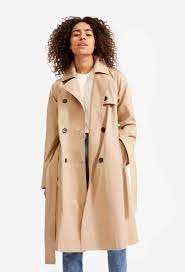 Trench Coat Is A Huge Trend For Spring 2021 Creative Fashion In 2021 Classic Trench Coat Trench Coat Style Trench Coat