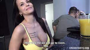 çek sokakları - büyük memeli bir orospuyla dünyanın dört bir yanında Porno  7DAK farkıyla izle