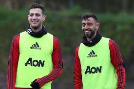 Juni 16, 2021 posting komentar Bruno Fernandes Lifts Lid On Diogo Dalot Manchester United Friendship Manchester Evening News