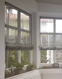 Sichtschutz Mit Cooler Raffrollo Attrappe Nasha Ambrosch Raffrollo Raffrollo Ideen Moderne Fenster