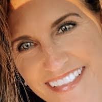 Vicki Mcginnis's Instagram, Twitter & Facebook