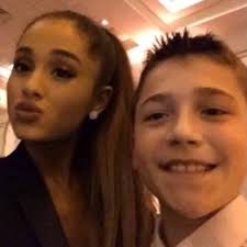 Ariana grande marries dalton gomez at their home in california's montecito in a tiny & intimate ceremony. Team Grande France Twitterissa Photo Ariana Au Mariage De Christie Hier 02 04 Https T Co 62gsqg5zf3