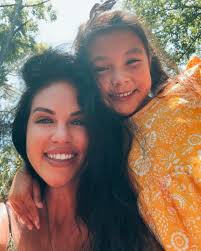 April Mitchell (@aprilmitchell5874) • Instagram photos and videos