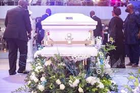 His body has arrived the rccg redemption camp, and a farewell procession was held for the deceased at the venue. Sguy0l1exlwwxm