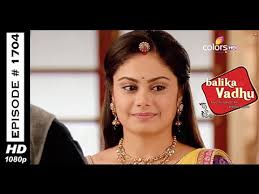 This lamp based projector is capable of displaying 4,700 lumens at its brightest setting with a native resolution of 1024x768. Balika Vadhu Episode 1014