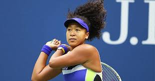 Naomi osaka com o troféu do australian open de 2021 imagem: Here Are Naomi Osaka S Top Outfits Of 2020