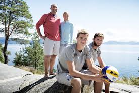 Hordaland was the third largest county after akershus and oslo by population. Strandvik Har 500 Innbyggere En Av Dem Er Anders 19 Og Han Har Markert Seg Pa Verdenskartet