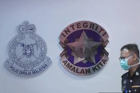 Tiga lelaki 28 rekod jenayah ditahan. Polis Tiada Masa Nak Telefon Orang Awam Bincang Kes Jenayah
