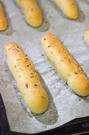 Copycat Olive Garden Breadsticks Good Luck Eating Just One Recipe In 2020 Breadsticks Hot Dog Buns Olive Garden Breadsticks