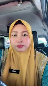 Last day sekolah.smoga kta sentiasa dlm lindungan Allah sepanjang  bercuti.btw lens cantik ni dr @FABOULOOKS_HQ SOFTLENS code dubaimona olive  green 🥰