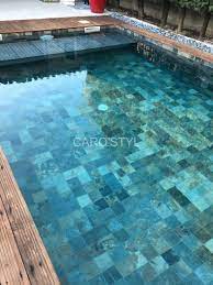 carostyl n 1 de l univers de la piscine situ dans le var vous propose un carrelage unique aux cou swimming pool tiles backyard pool backyard pool designs