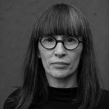 Karen Bevan's Instagram, Twitter & Facebook