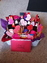 Most of these gift ideas are inexpensive, but such a great. Pin By Laura Vallera On All Things Crafty Valentine Gifts For Husband Valentine S Day Gift Baskets Valentine Gift Baskets