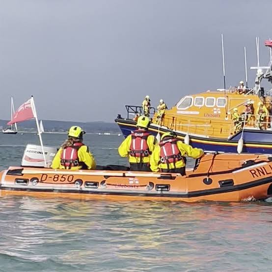 RNLI issues statement as services in Portsmouth suspended after 'wholly  unacceptable' abuse - Manchester Evening News