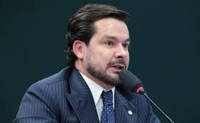 Câmara cancela audiência sobre infiltração do crime organizado na economia  e no sistema financeiro