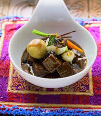 Ragout Vom Rinderbackerl Mit Zimt Und Kardamom Rezepte Schuhbeck Rezepte Essen