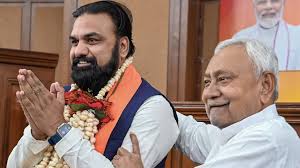 Aaj - बिहार में सम्राट चौधरी के सीएम बनने से यूपी में बीजेपी के कुशवाहा वोट  पर क्या पड़ेगा असर? बुधवार को बिहार के नए मुख्यमंत्री सम्राट चौधरी ...