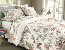 epingle sur linge de lit