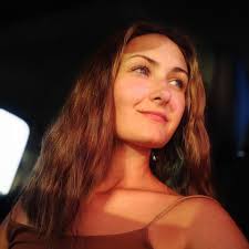 WHEN I WAS A FRY COOK 4 PAPA ROACH I WAS WASHIN MY FRY BASKET AN THE LEAD  SINGER JACOBY CAME IN AN WAS LIKE DO U EVER WANT 2 DO MORE