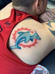 Jun 01, 2021 · from the looks of things, miami dolphins wide receiver lynn bowden jr.—who went viral this weekend for giving himself his very own miami dolphins leg tattoo—agrees. Got Myself A New Tattoo Miamidolphins