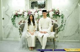 10 tanda besar kiamat mengikut urutan 1st semester diploma in electrical engineering question papers pdf 2 ayat terakhir surat al baqarah latin 1 semester berapa bulan 2021 public holiday malaysia list 1 pelajar 1 perniagaan 1 3 4 cawan bersamaan berapa gram 10 kosa kata bahasa arab yang ada di sekolah. Pin On Johor Wedding