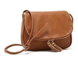 Le petit sac chic est doublé à l'intérieur, possède une poche de rangement zippée ainsi qu'une poche extérieur zippé à l'arrière et deux petits espaces de rangement à l'avant. Ø§Ù„Ø·Ø¨ Ø§Ù„Ø´Ø±Ø¹ÙŠ Ø¯Ø±Ø¬Ø© Ù…Ø¦ÙˆÙŠØ© Ø¶Ø±Ø¨Ø© Ø´Ù…Ø³ Petit Sac En Bandouliere Femme Pas Cher Thibaupsy Fr