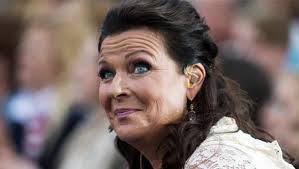 Här är komikernas snuskiga skämt i TV4: "Fyllt sin fru med sin balle...