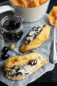 Filets De Poulet Farcis Au Fromage Frais A L Ail Et Olives Recette Recette Recettes De Cuisine Poulet Farci