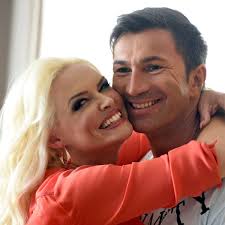 Daniela katzenberger, 34, would like to give her daughter sophia, 5, another sibling, she has never made a secret of that. Daniela Katzenberger Kultblondine Erwischt Lucas Cordalis Beim Bugeln Ohne Hosen Stars