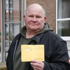 Kommentare, die gegen geltendes recht. Nach Stopp Des Impfstoffes Hans Joachim Storm Aus Malente Bekam Astra Zeneca Ich Habe Keine Angst Shz De