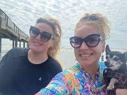 Frank Houser's Instagram, Twitter & Facebook