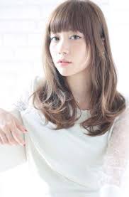小顔の顔周りカットで大人フェミニンロング maria by afloatのヘアスタイル medium hair styles medium long hair hair beauty