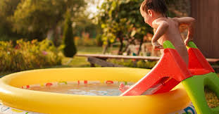Wir möchten sie aufklären und haben hier eine. Die 3 Besten Wasserrutschen Fur Den Garten 2021 Im Test Garten Schule