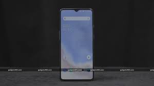 Oneplus 7t has 6.55 inch 90hz fluid fhd+ amoled screen. Oneplus 7t With 90hz Display Triple Rear Cameras Snapdragon 855 Soc Launched Price In India Specifications Technology News