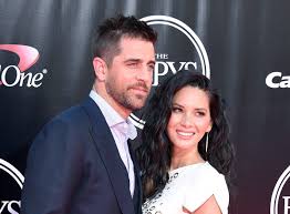 Who is aaron rodgers dating right now? Vikings Troll Packers Qb Aaron Rodgers By Inviting Ex Girlfriend Olivia Munn To Games New York Daily News